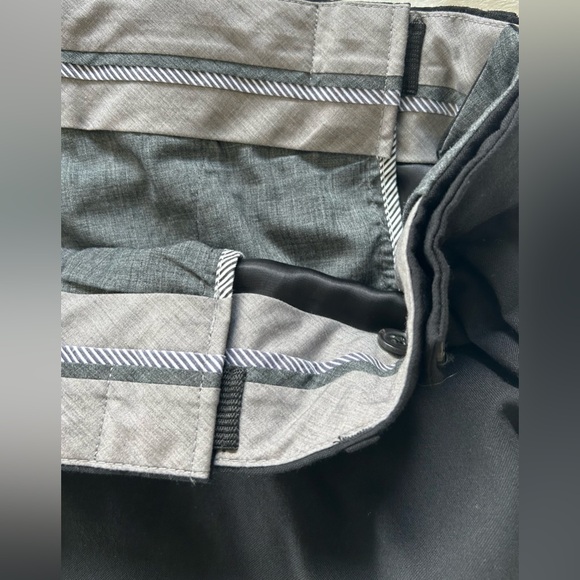 Land’s End Comfort Waist Year'rounder Stretch Dress Pants - Picture 4 of 5